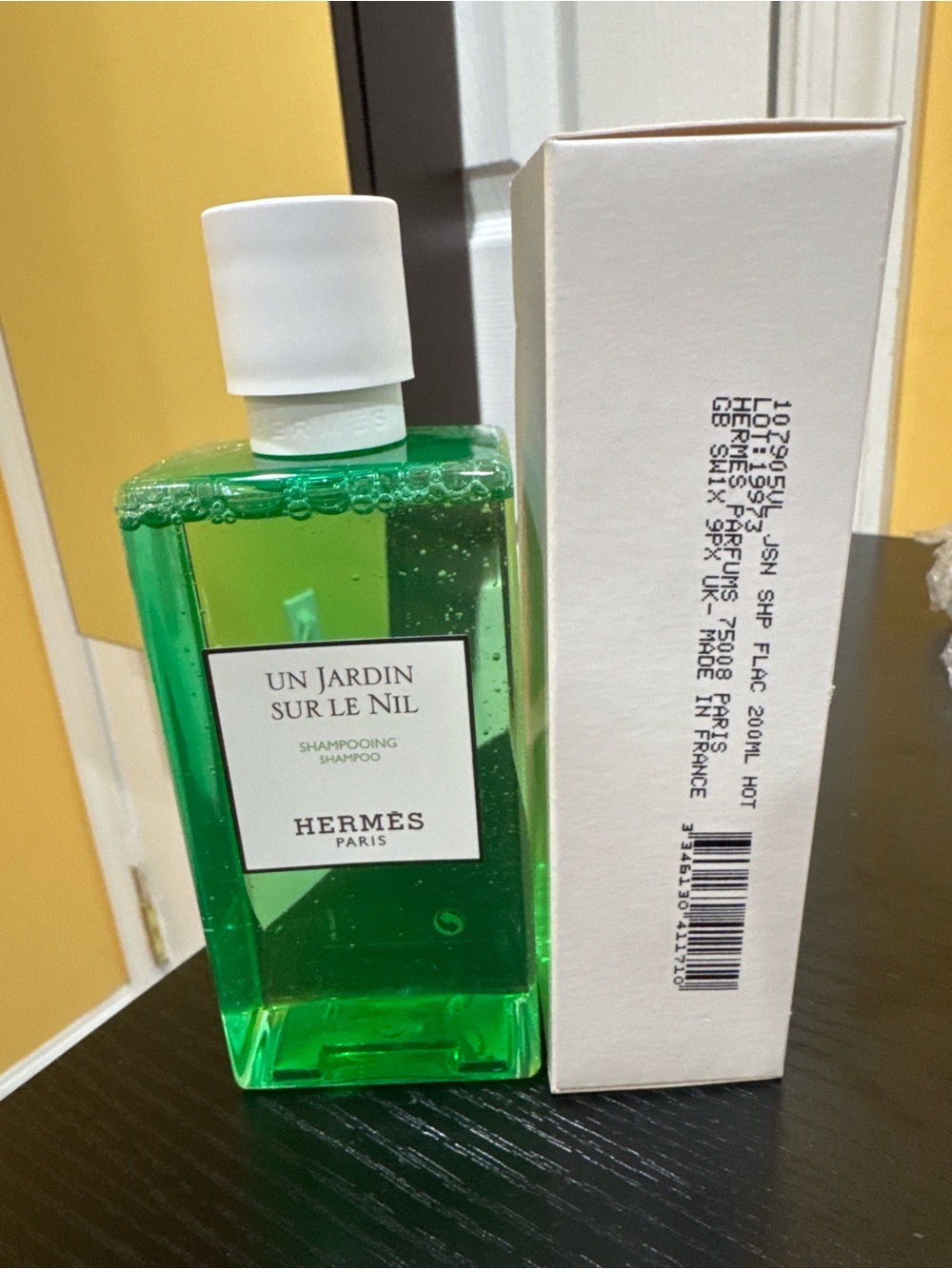 Hermès Un Jardin Sur Le Nil Green Shampoo luxury in a tester box 200 ml